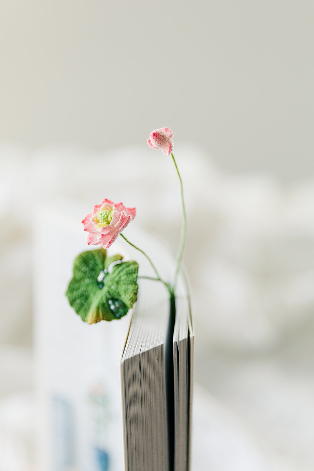 Microcrochet Lotus Bookmark