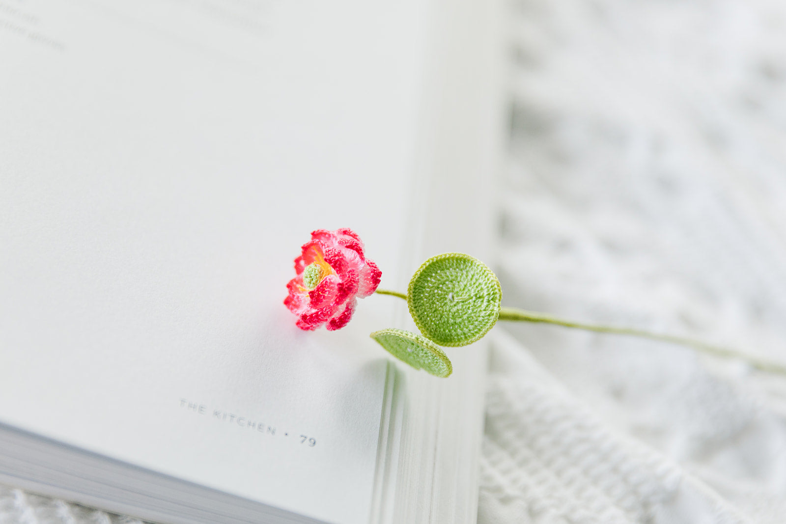 Microcrochet Lotus Bookmark