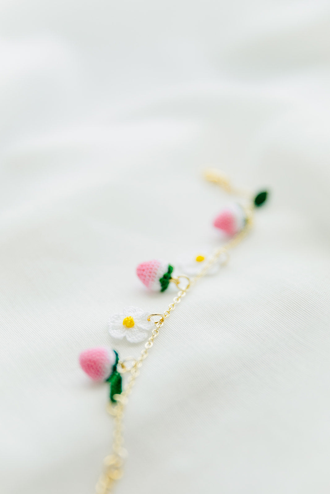 Microcrochet Strawberry Bracelet