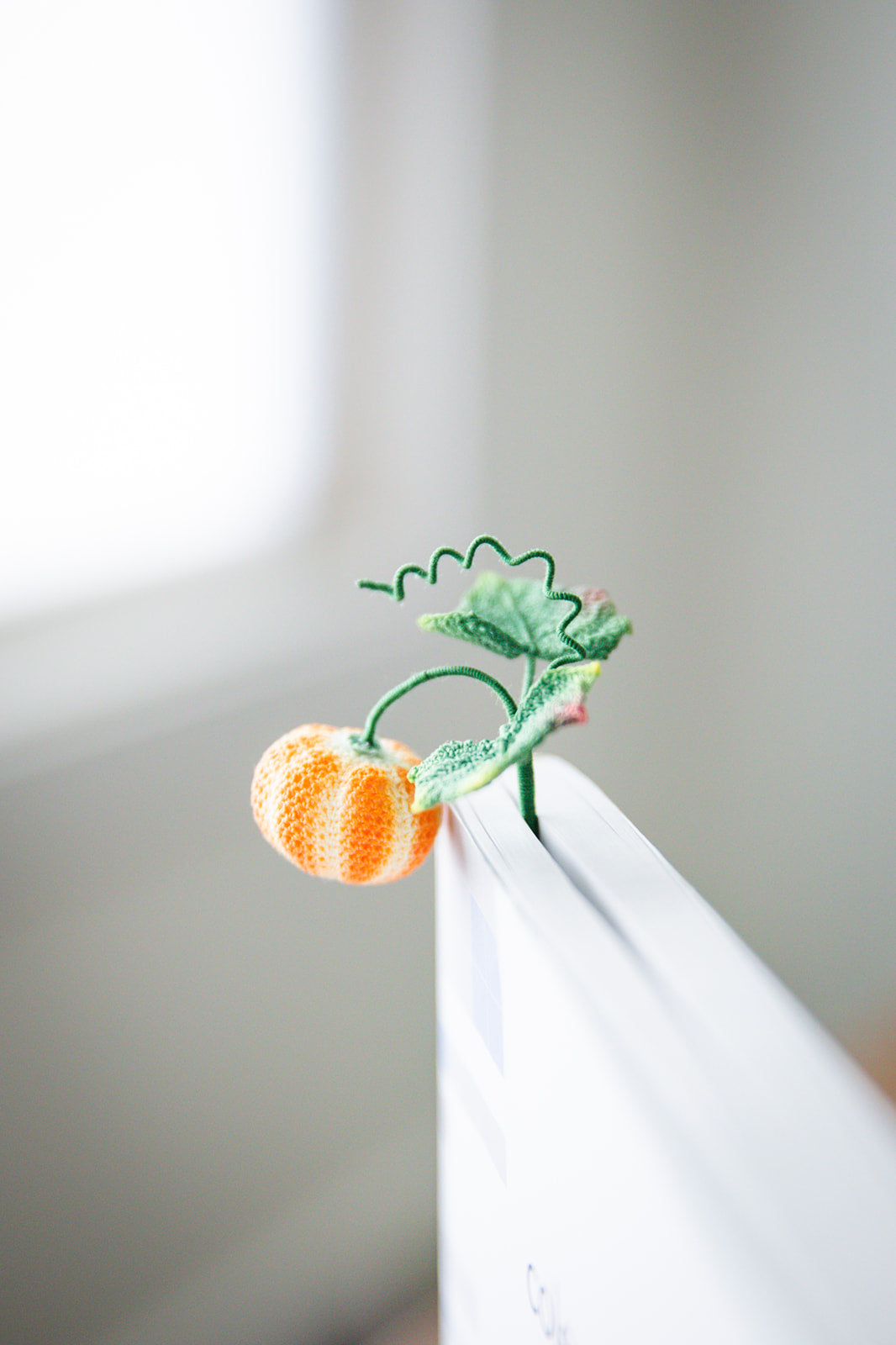 Microcrochet Pumpkin Bookmark