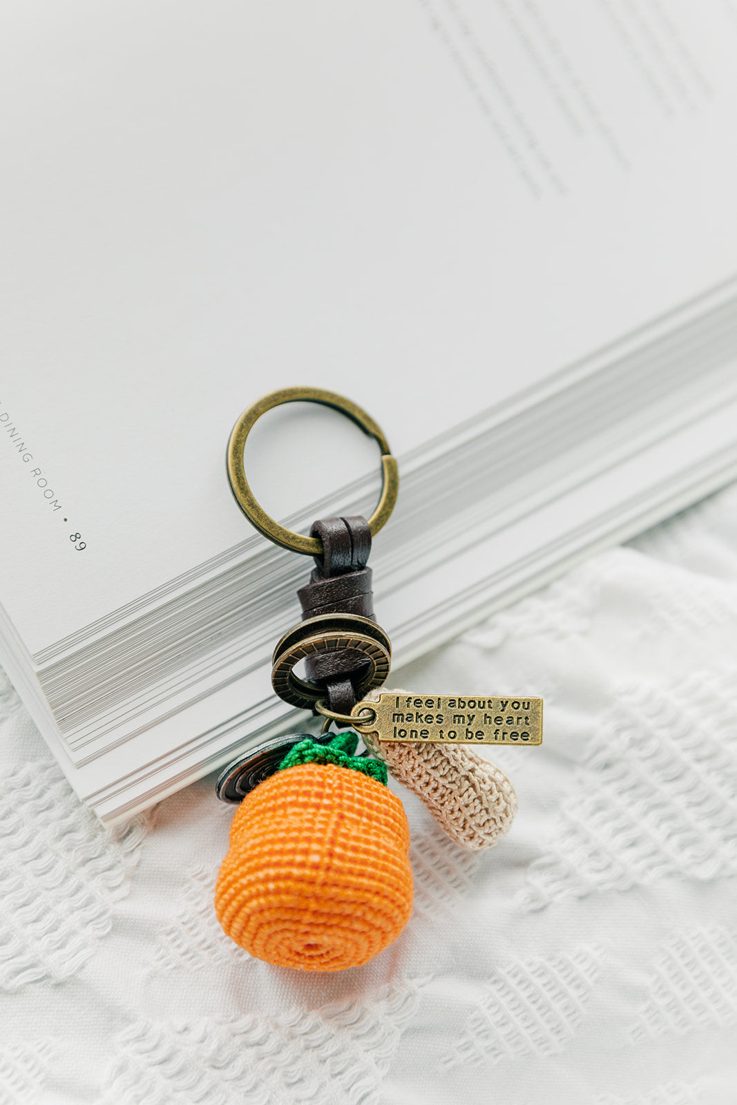 Microcrochet Persimmon Peanuts Keychain