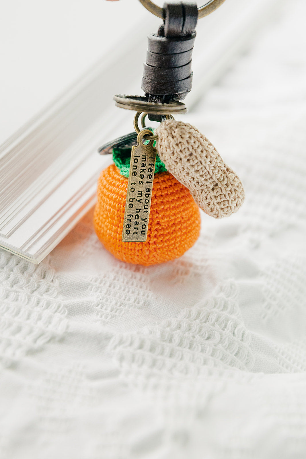 Microcrochet Persimmon Peanuts Keychain