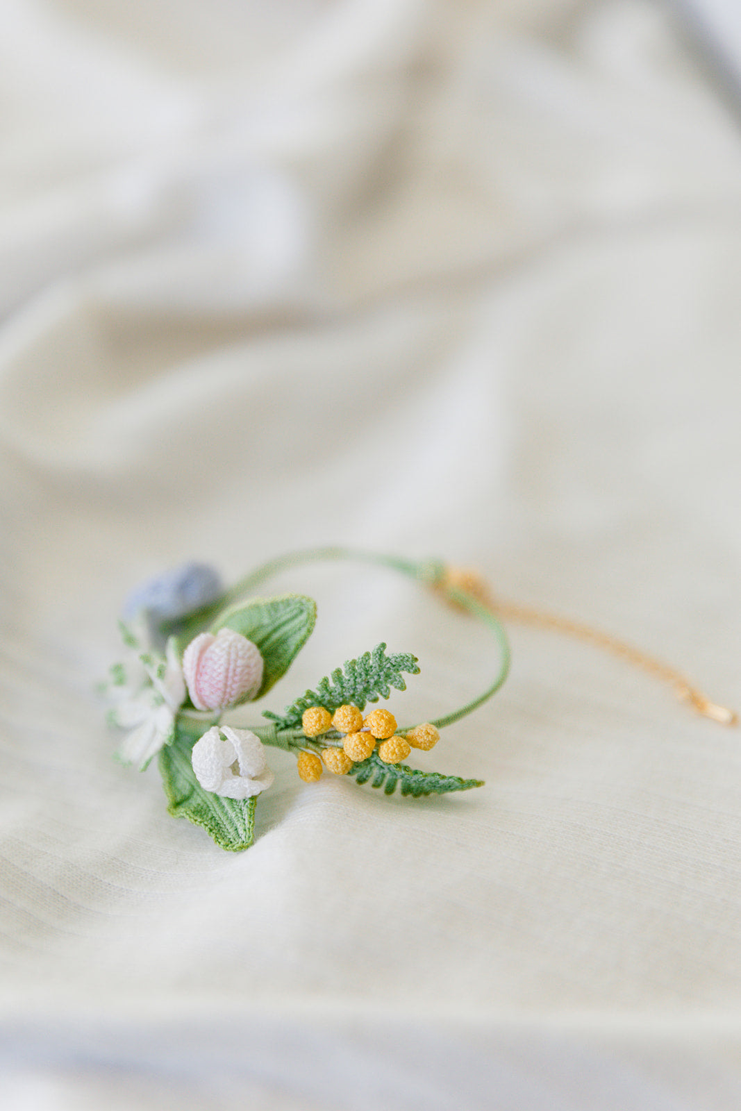 Microcrochet Spring Flower Bracelet