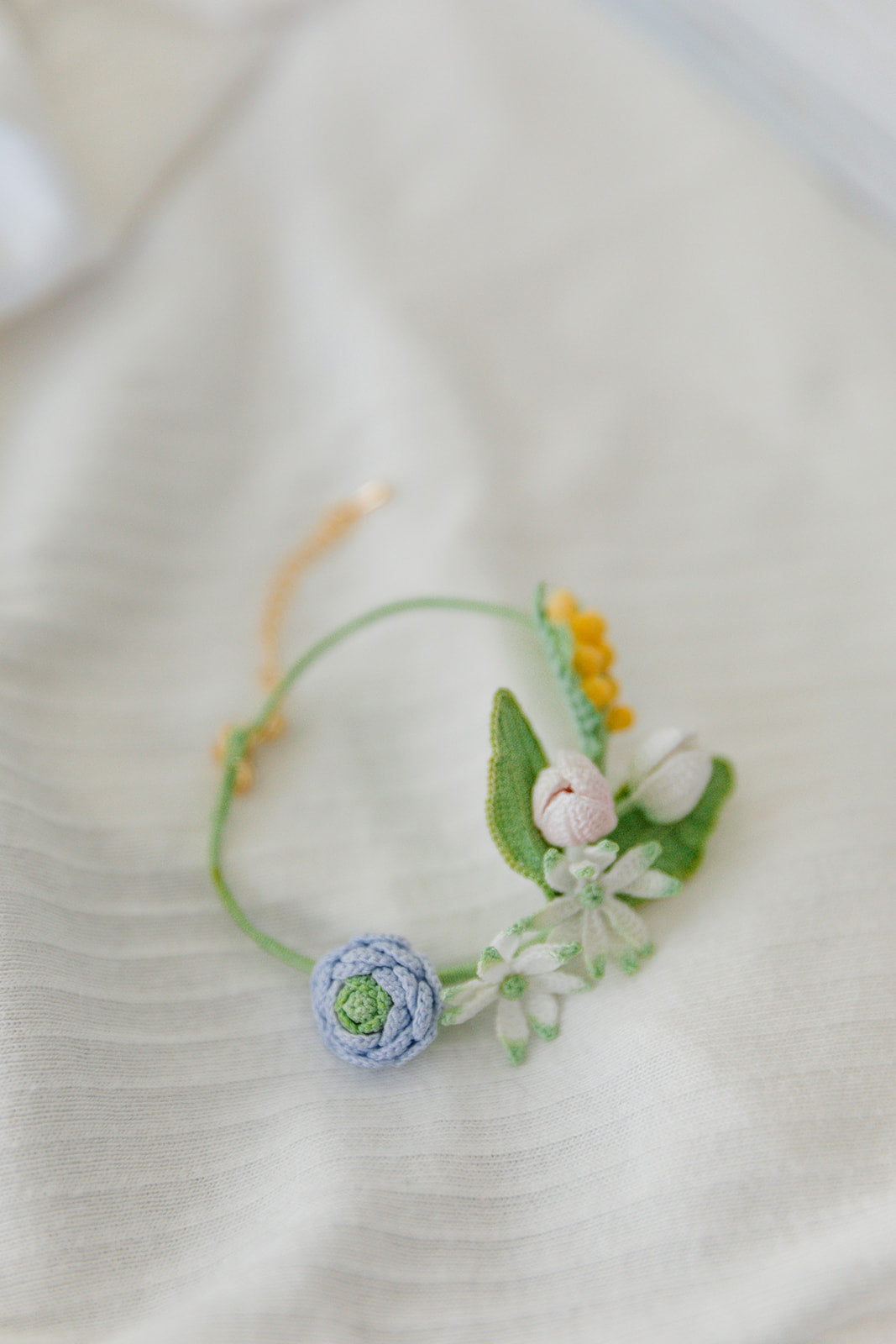 Microcrochet Spring Flower Bracelet