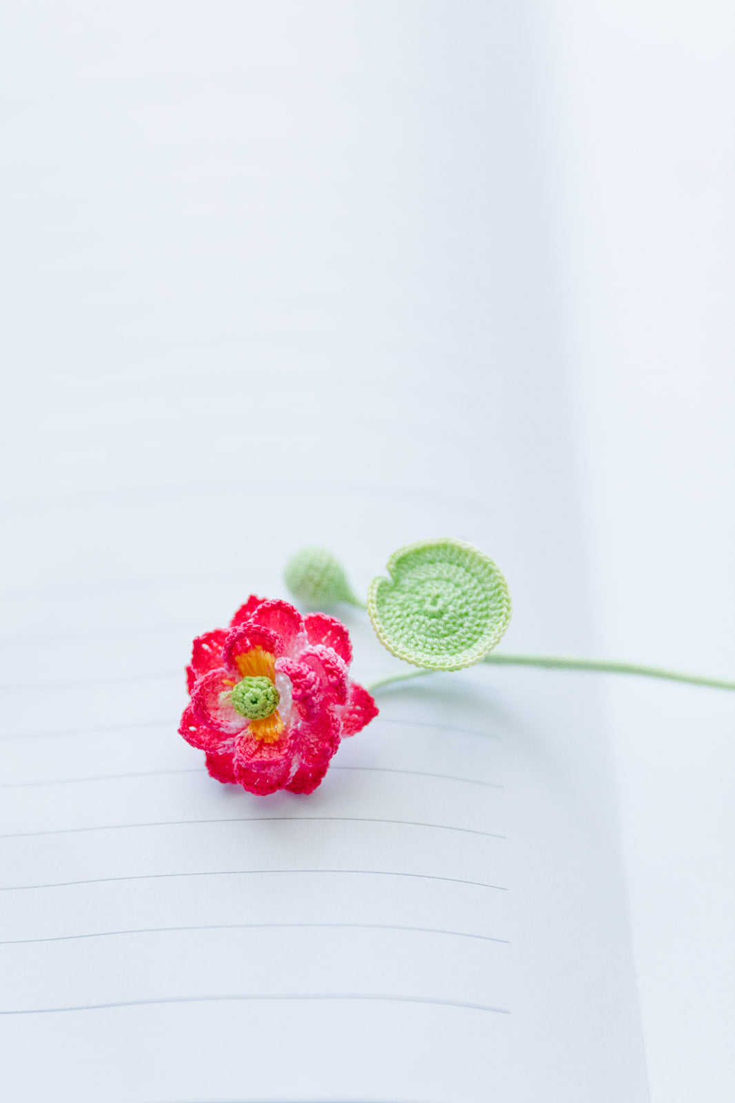 Microcrochet Lotus Bookmark