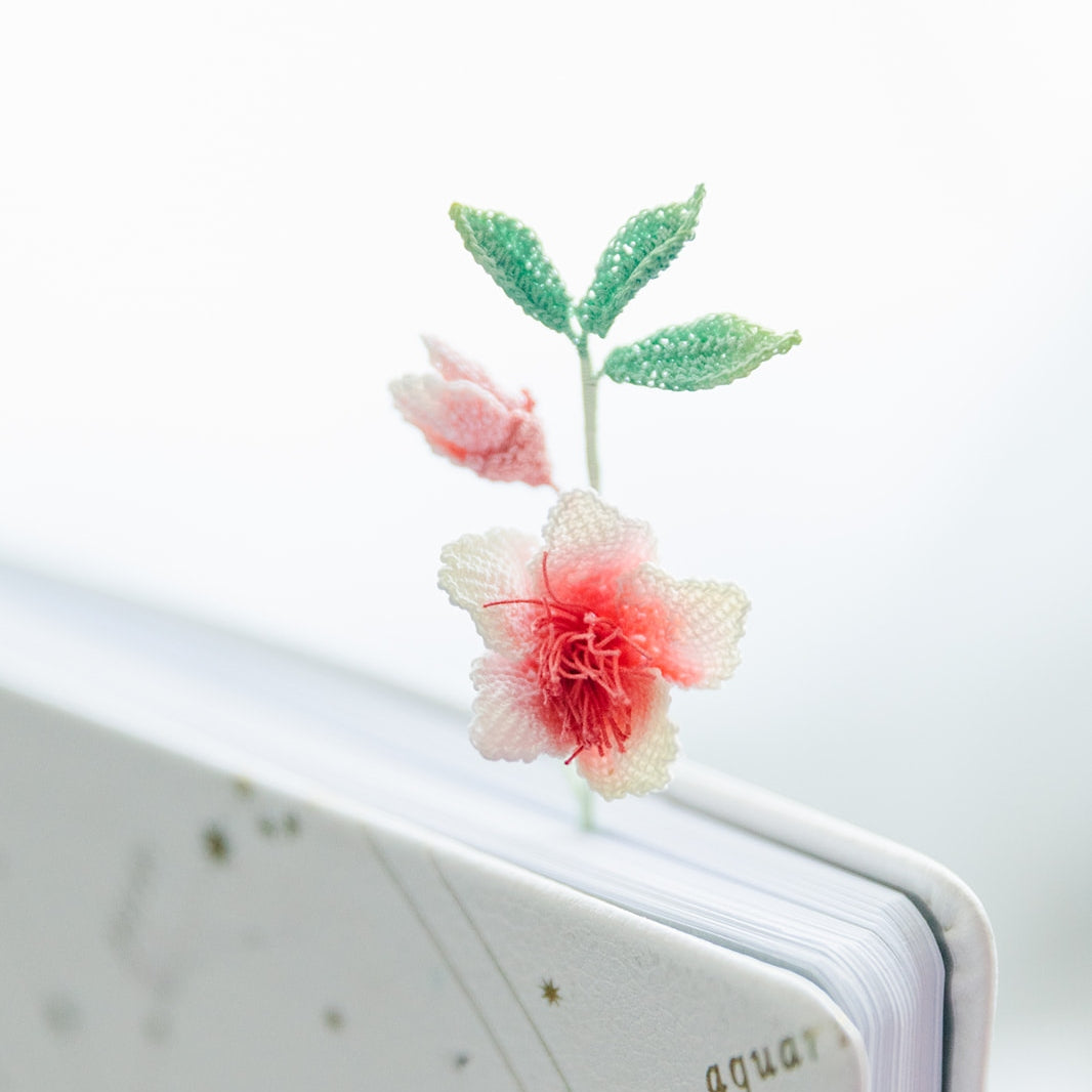 Microcrochet Peach Flower Bookmark