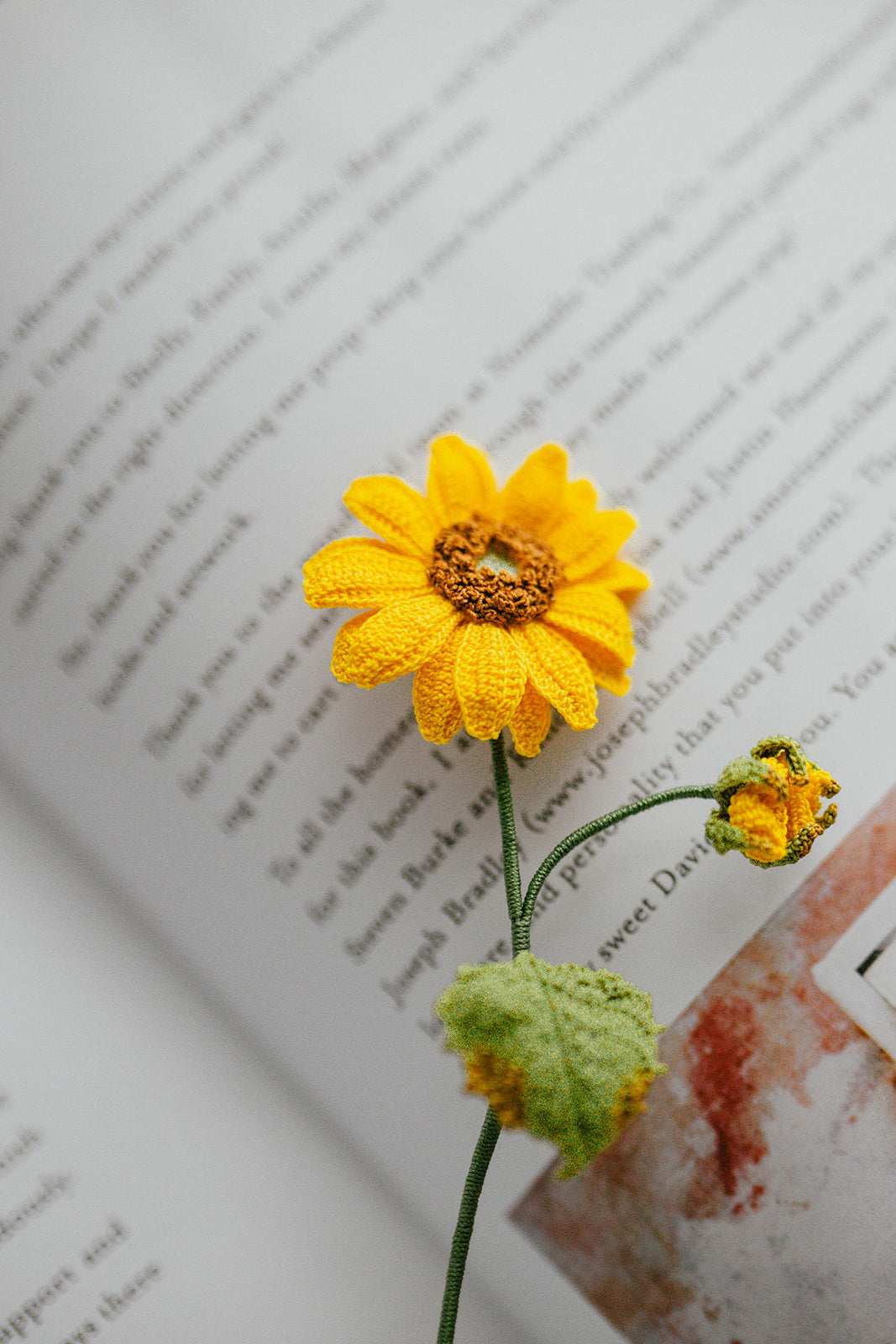 Microcrochet Sunflower Bookmark